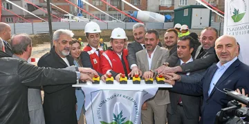 Domuz avında ayı saldırısına uğrayan eski muhtar ağır yaralandı