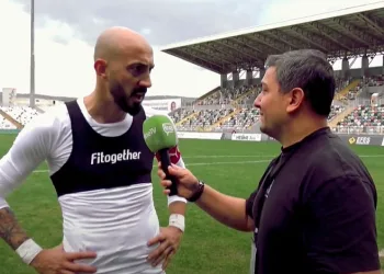 Bursaspor Kaptanı Ahmet İlhan Özek: ”Bu güzel galibiyeti onlara hediye ediyorum”