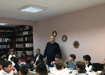 Bekir Aydın potanın gençleriyle buluştu