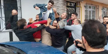 Araç içinde tabancayla vurularak ölen kadın toprağa verildi