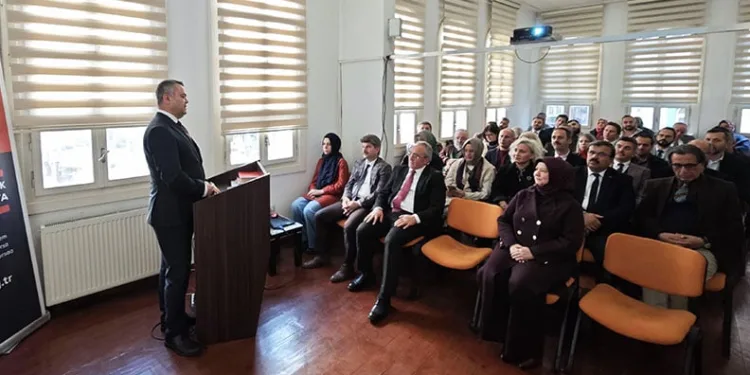 Bursa’da Veli Akademileri başladı