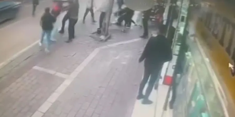 Bursa’da alacak-verecek kavgasında yumruklar konuştu
