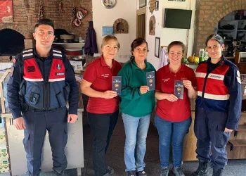 Söke’de jandarma ekipleri kadınları bilgilendirdi