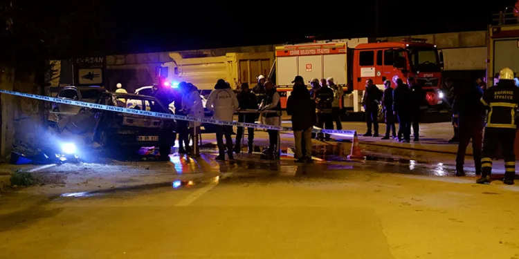 Edirne’de feci kaza: 4 genç yanarak can verdi