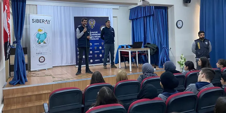 Bursa’da okullarda siber güvenlik eğitimi