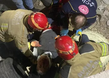 Bursa’da yük asansörü boşluğuna düşen adam ağır yaralandı