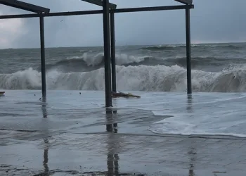 Rize’yi fırtına vurdu