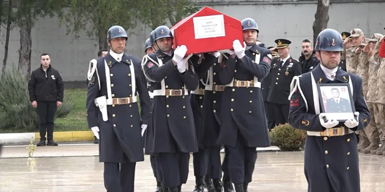 Bursa’da kontrolden çıkan otomobil şarampole uçtu