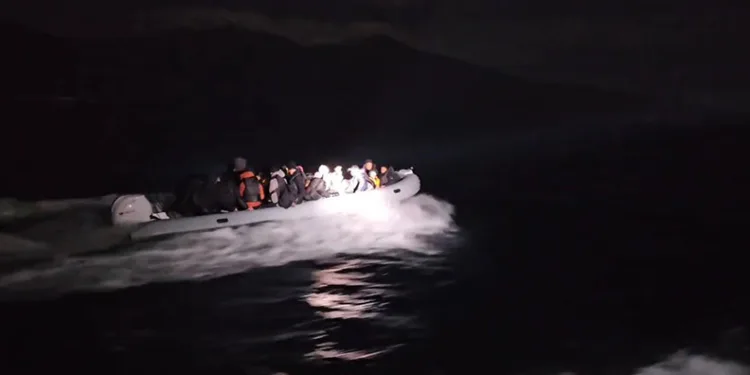 Tek katlı evde çıkan yangın ekiplerce söndürüldü