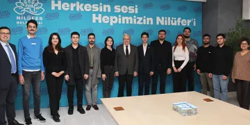 Şadi Özdemir gençleri ağırladı