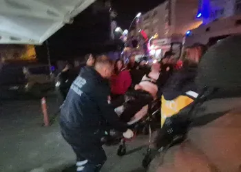 Çorlu’da apartman yangını: Balkonda mahsur kalan şahsı itfaiye kurtardı