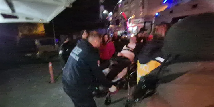 Çorlu’da apartman yangını: Balkonda mahsur kalan şahsı itfaiye kurtardı