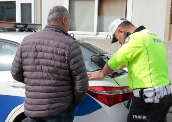 İşsiz kalan FETÖ üyelerine Almanya’dan getirilen paralar dağıtıldı