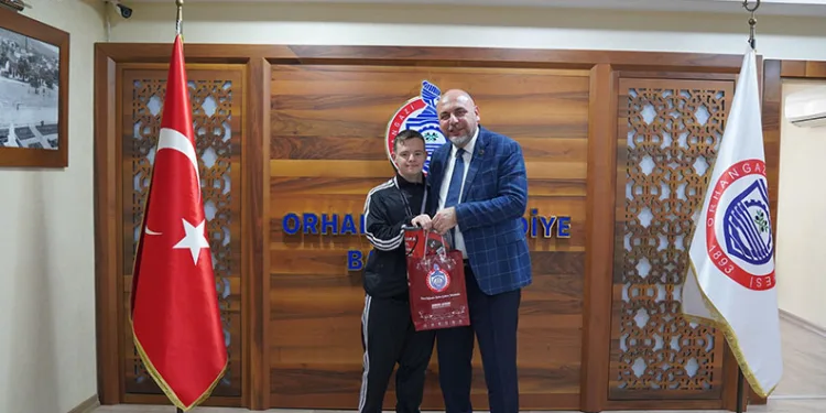 Şampiyon sporcudan Bekir Aydın’a ziyaret
