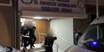 İzmir Narkotik’ten uyuşturucu temizliği: 24 tutuklama