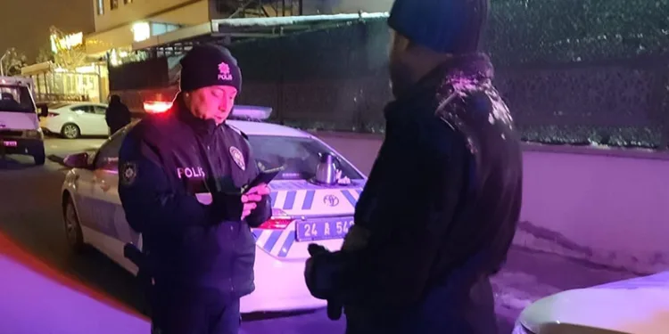 Çorum’da yapılan denetimlerde 5 adet silah ele geçirildi
