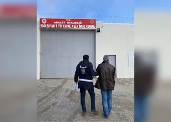 Aksaray’da bıçaklı kavga: 1 yaralı