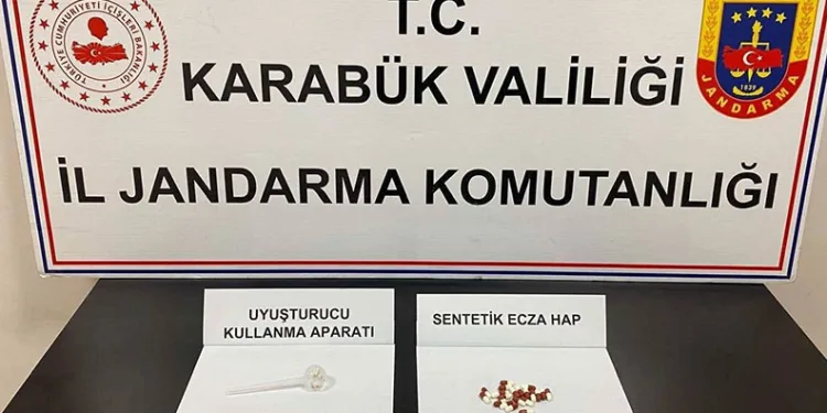 Karabük’te 20 adet sentetik ecza hap ele geçirildi
