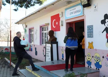 Mudanya Belediyesi’nden öğrencilere çifte destek