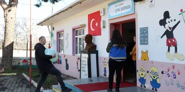 Mudanya Belediyesi’nden öğrencilere çifte destek