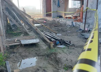 Seyir halindeki cip alev aldı