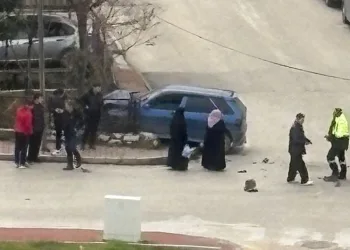 Başakşehir’de haraç alamadığı kuzeninin iş yerini ateşe verdi