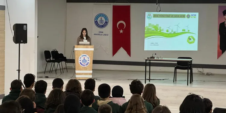 İznik Belediyesi’nden çevre bilinci semineri başladı