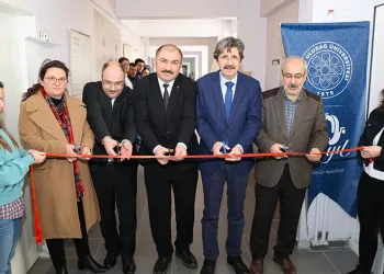 Bursa vakfiyeleri ve vakıf eserleri sergisi açıldı