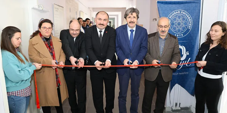 Bursa vakfiyeleri ve vakıf eserleri sergisi açıldı