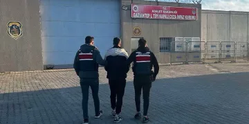 Kesinleşmiş 20 yıl cezası bulunan uyuşturucu taciri yakalandı