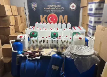Bursa’da 4 bin 735 litre sahte içki ele geçirildi