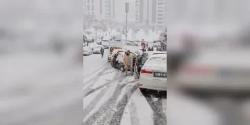 Şam’da askerler gövde gösterisi yaptı