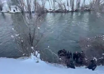 Kütahya Çiniciler Çarşısı’nda sahte para operasyonu: 2 gözaltı