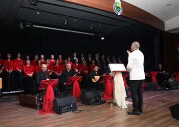 Sarıkamış şehitleri kahramanlık türküleriyle yad edildi