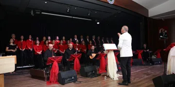 Sarıkamış şehitleri kahramanlık türküleriyle yad edildi