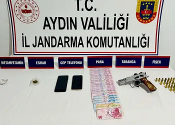 Kuşadası’nda ruhsatsız tabanca ve uyuşturucu ele geçirildi