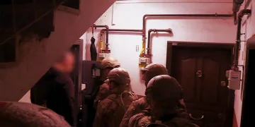 Güngören’de çöken 5 katlı binanın bitişiğindeki 2 bina tahliye edildi