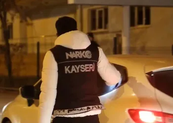 Kasten yaralama suçundan aranan şahsı jandarma yakaladı