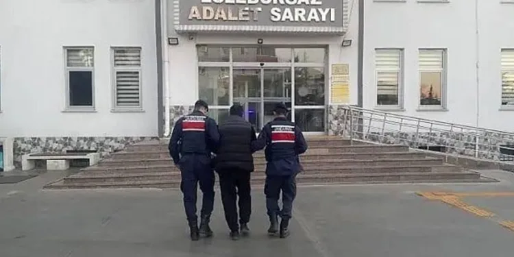 Hırsızlıktan kesinleşmiş 46 yıl hapis kararı vardı, polisten kaçamadı