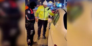 Kasten yaralama suçundan aranan şahsı jandarma yakaladı