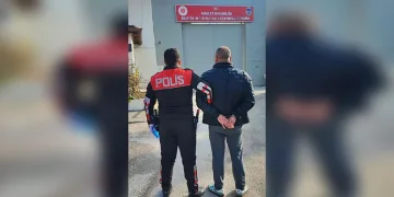 İlk kez ceza yedi, ceza makbuzuyla hatıra fotoğrafı çektirdi