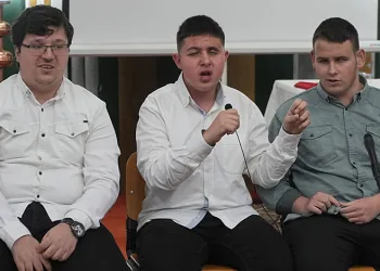 Kur’an-ı Kerim okumak için engel tanımadılar