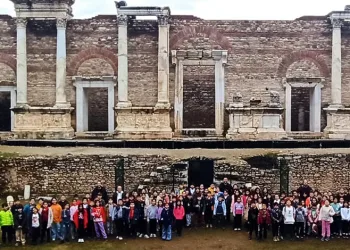 Bayburt’ta öğrenciler hayvanlar için doğaya yiyecek bıraktı