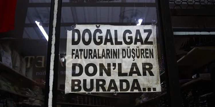 Bursalı esnaftan gülümseten afiş