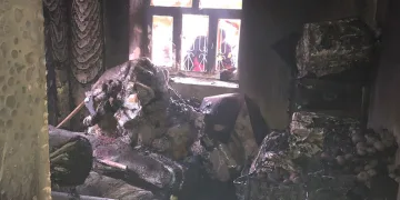 Tek katlı evde çıkan yangın ekiplerce söndürüldü