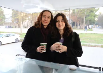 Büyükşehir’den öğrencilere sıcak çorba ikramı