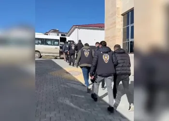 Beykoz’da sürücüler arasında yol verme kavgası kanlı bitti: 1 ağır yaralı