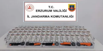 Kaza yapan araca başka otomobil çarptı: 2 ölü