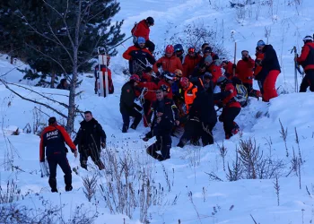 Palandöken’de çığ düştü: 1 ölü, 3 yaralı
