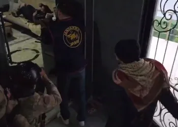 Trenin çarptığı yaya hayatını kaybetti